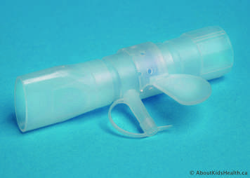 Positive expiratory pressure device using a mouthpiece